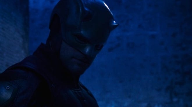 ภาพนิ่งที่มี Charlie Cox ในชุด Daredevil