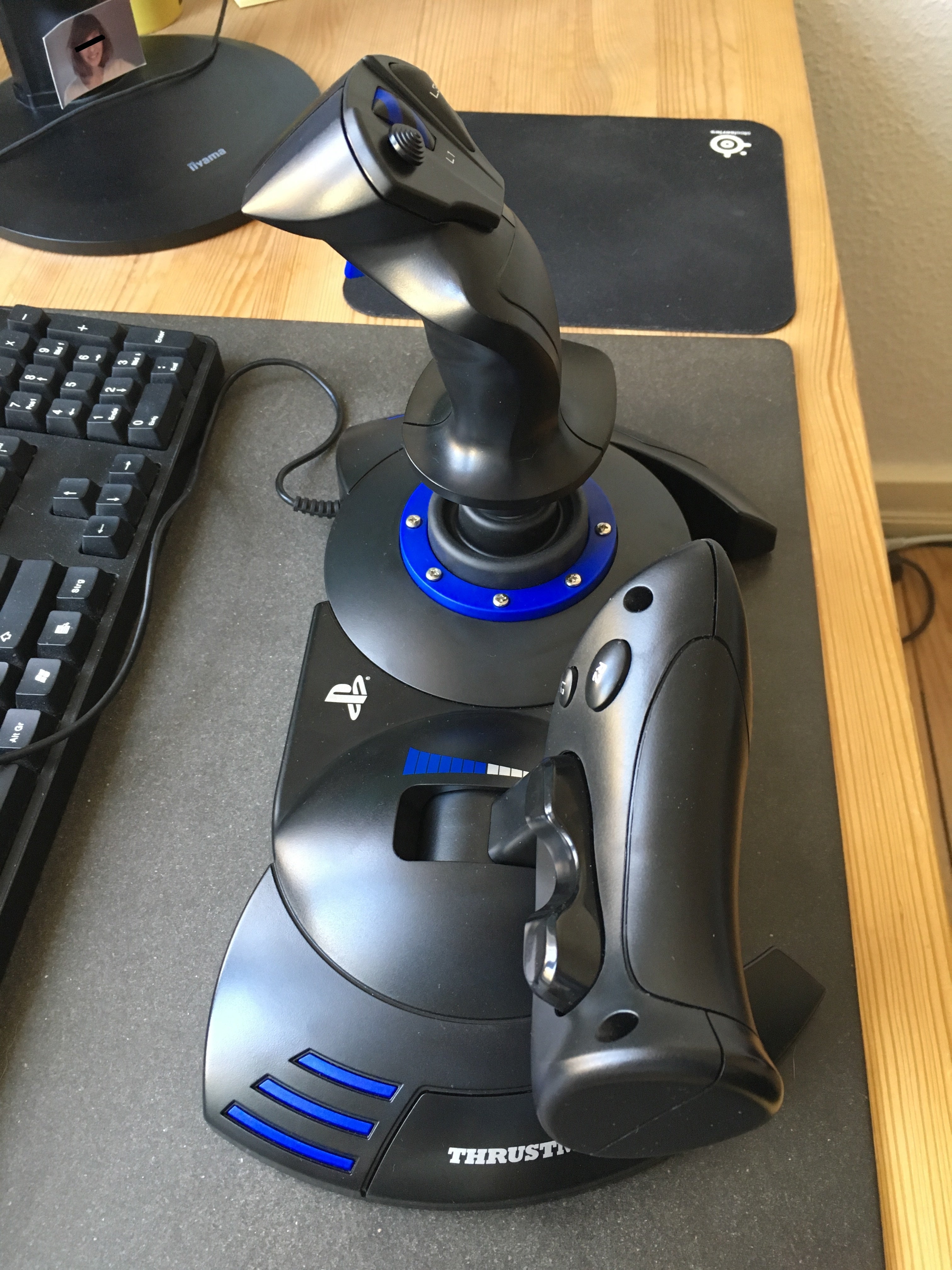 Joystick Pc Test Du Thrustmaster T.Flight Hotas 4, Le Premier Joystick Sur D 1005080