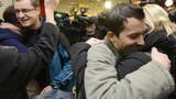 Řečtí vězni dnes po čtyřech měsících přistáli v Praze