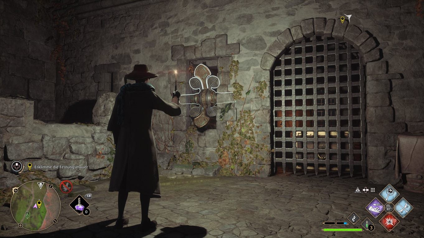 Hogwarts Legacy Ganz weit oben Festungsmauer erklimmen, Torhaus, Dach betreten Eurogamer.de