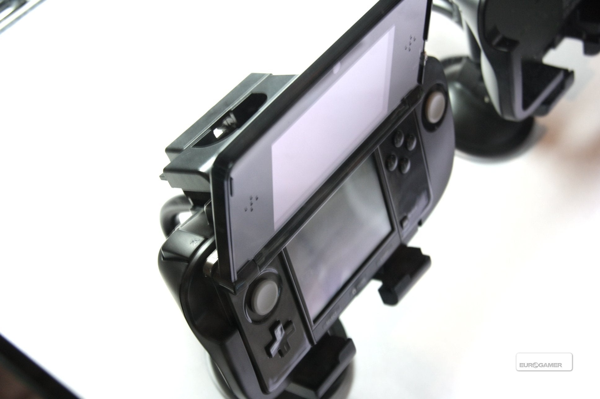 3DS Circle Pad Extension | Eurogamer.net