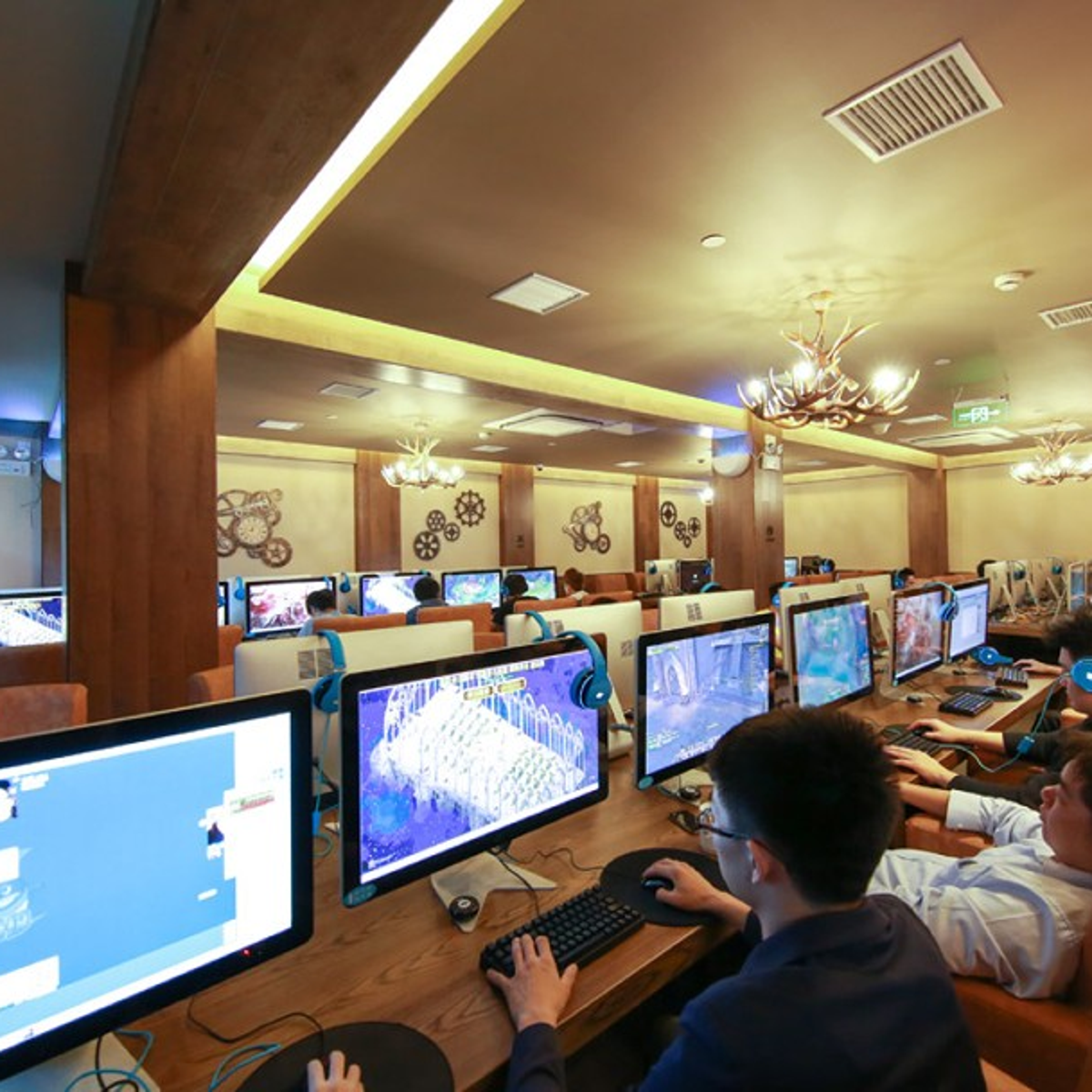 Internet Cafe Designs Of Computer Tables