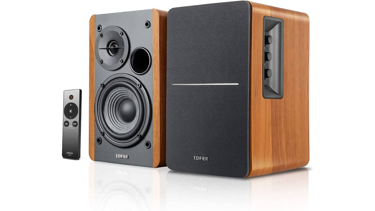 Edifier tower best sale speakers