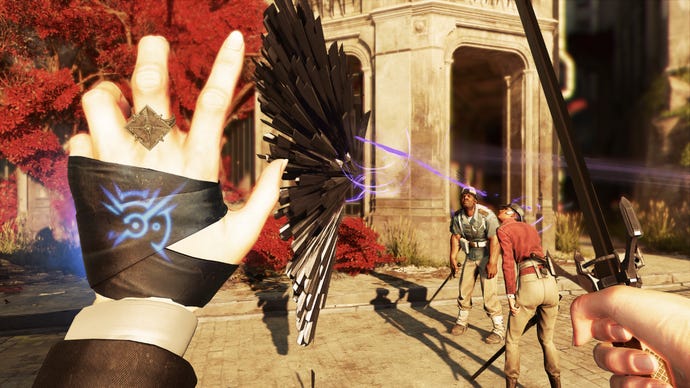 Le joueur lève la main pour lancer un sort sur deux gardes dans Dishonored 2