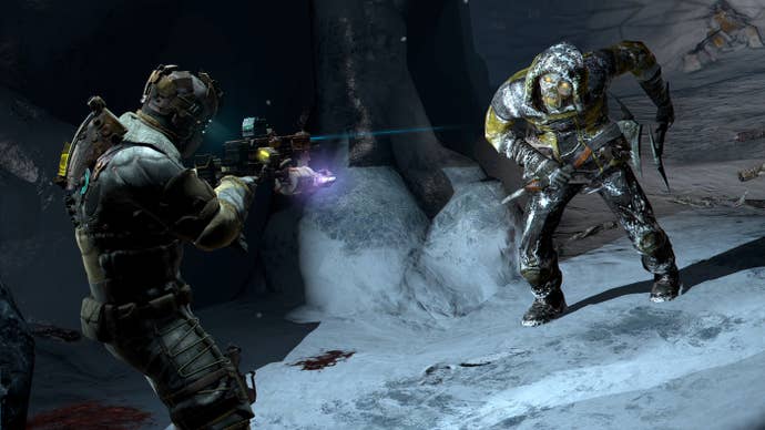 Isaac aims his laser cutter at an armored enemy in the Dead Space remake.