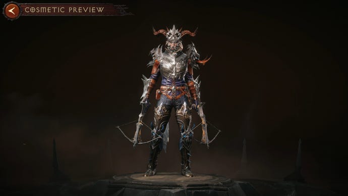 Diablo Immortal Demon Hunter wearing a default legendary gear preview set while wielding two crossbows