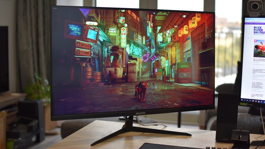 The ElectriQ eiQ-32M4K144FS gaming monitor running Stray.