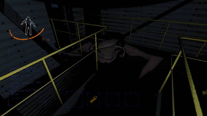 Игрок сталкивается с Тампером внутри объекта в Lethal Company.