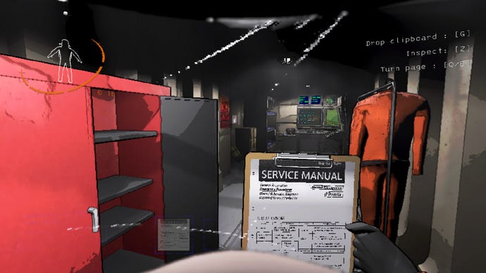 Игрок смотрит в буфер обмена, находясь на борту корабля в Lethal Company
