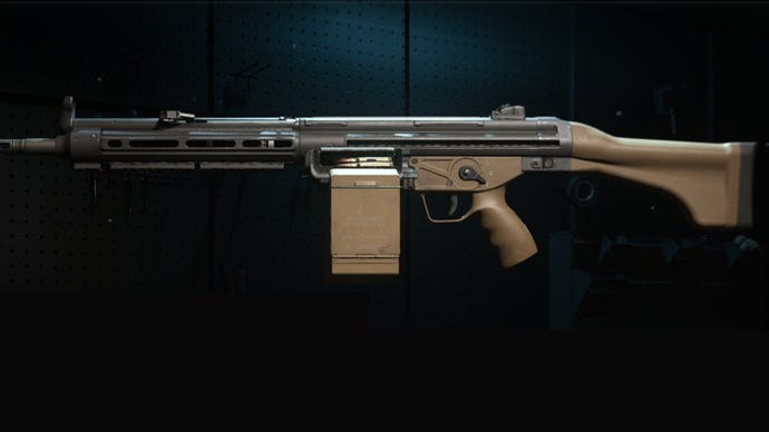 Modern Warfare 2 screenshot showing a close up of the Rapp H.