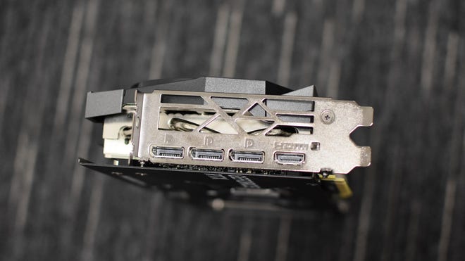 Output tampilan mburi ing MSI GORFORCE RTX 4070 game kertu grafis