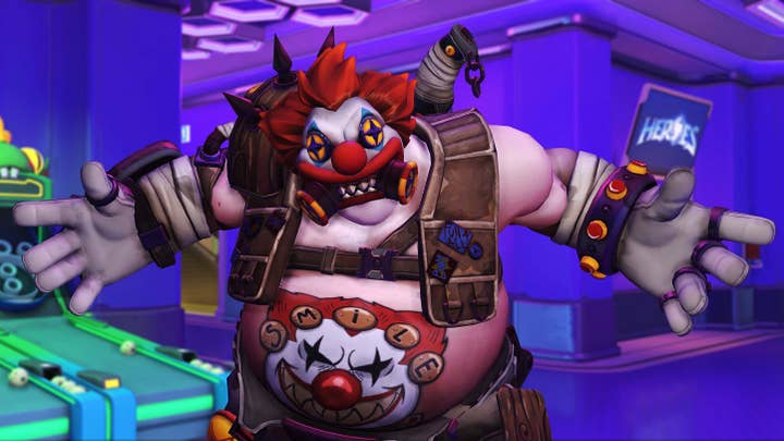 Overwatch character Roadhog dressed up like a clown