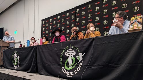 Photograph of Emerald city Panel featuring Steve Lieber, Ron Chan, Cat Farris, Chan Chau, Abigail Starling, and Valentine
