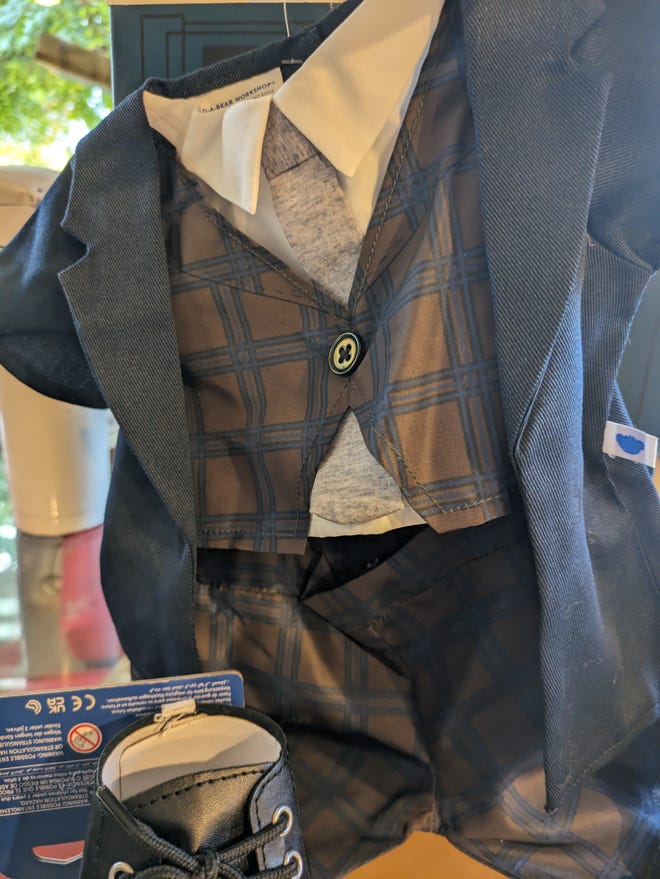 Photograph of Fourteenth Doctor outfit
