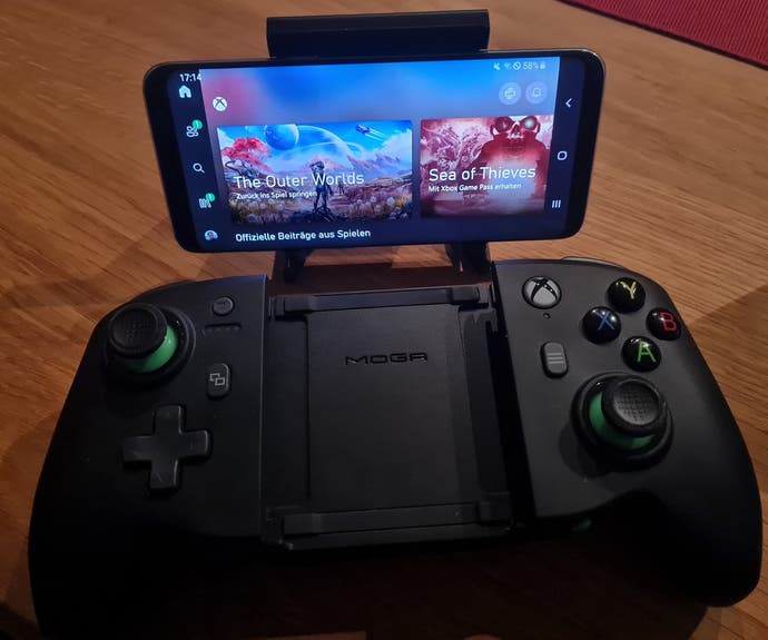 Der Tisch-Modus des PowerA MOGA XP7-X Plus.