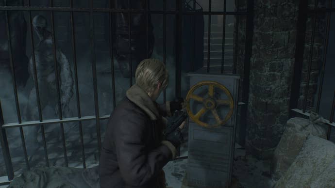 Leon faces a wheel in Resident Evil 4 Remake