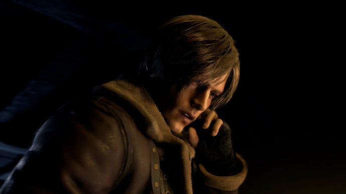 Leon takes a call from Hunnigan in the Resident Evil 4 remake.