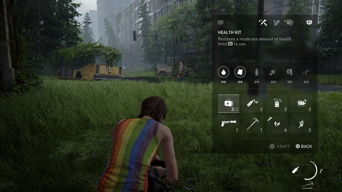 A screenshot showing gameplay of Ellie in an alternate skin – Pride – and using a game mod that gives infinite crafting materials, as demonstrated in the UI, which shows an infinity symbol below all crafting ingredients.