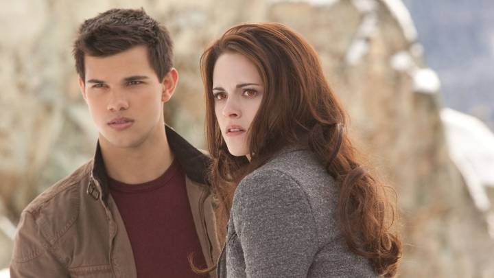 Yes, the Twilight cast is aware of the infamous Twilight Sewerposting Facebook group