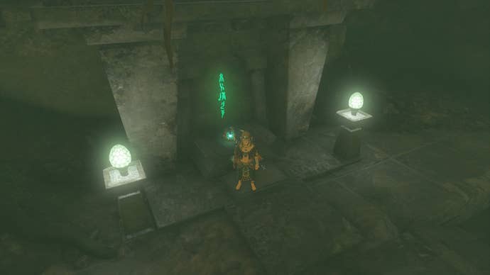 Link places a Zonai Charge on an altar at the Faron Zonai Ruins in The Legend of Zelda: Tears of the Kingdom