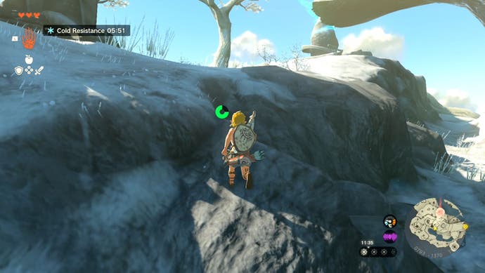 在《塞尔达传说:王国之泪》中，当玩家接近Gutanbac神殿时，林克站在一小块岩石上。