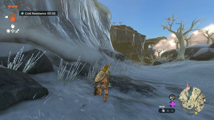 图片来自《塞尔达传说:王国之泪》，画面中林克在一片白雪覆盖的地区，玩家正在前往古坦巴克神殿。