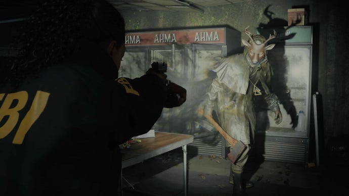Saga Anderson in Alan Wake 2 aims at a cult member in a run-down convenience store. The only light is a flashlight in her hands, and the cultist weilds a fire axe.