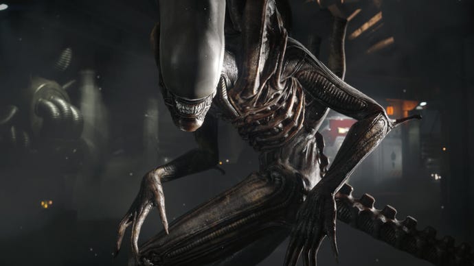 The alien poses in an Alien: Isolation screenshot.