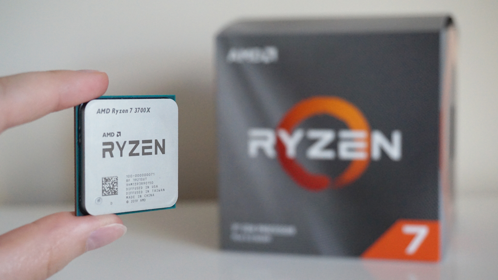 Райзен 9 купить. Процессор AMD Ryzen 3700x. Ryzen 7 3700x. Процессор AMD Ryzen 7 3700x Box. Процессор AMD Ryzen 7 Pro 3700.