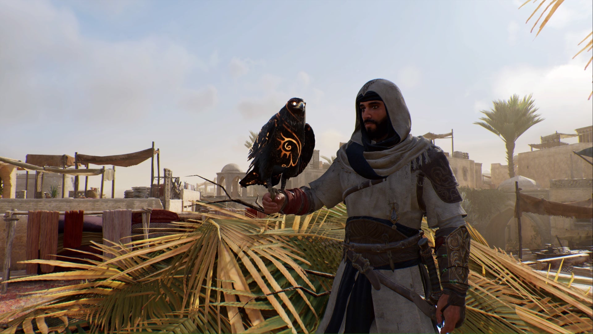 Assassins Creed Mirage Basim sosteniendo a Enkidu en una azotea en Bagdad