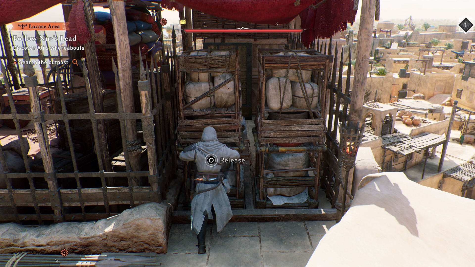 Assassins Creed Mirage Khurasan Gate Guardhouse Gear Puzzle del cofre, Basim está empujando la primera caja móvil a la izquierda.