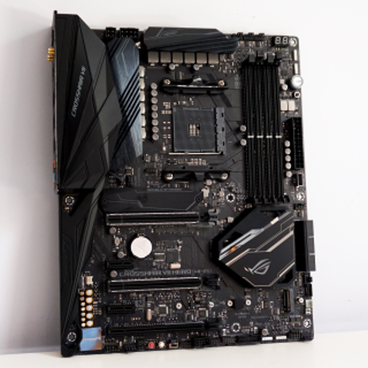 Asus ROG Crosshair VII Hero Wi Fi review The coolest