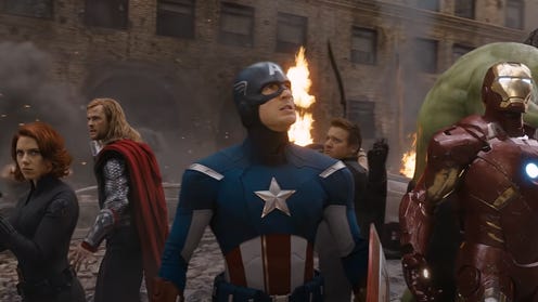Image of Avengers standing back to back  in The Avengers