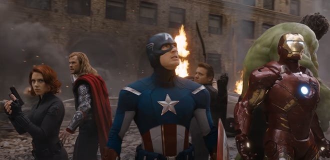 Image of Avengers standing back to back  in The Avengers