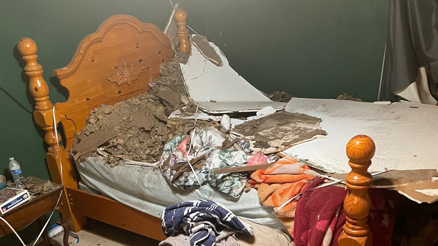 Obrazki dla Sufit zawalił się podczas streamu. Gracz CS:GO może mówić o szczęściu