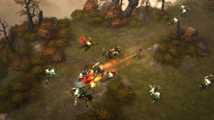 Templarium skacze na grupę wrogów w Diablo 3
