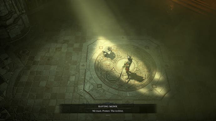 Diablo 4 Screenshot zeigt einen hockigen Mönch mit der Aufschrift „Wir müssen das Archiv schützen“ und meinen Nekromant-Charakter neben ihm, von einer einzigen Gottesray durch ein hohes Fenster beleuchtet