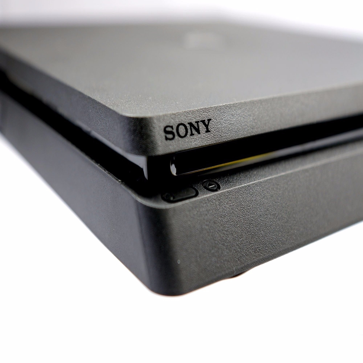 Digital Foundry: Hands-on with the CUH-2000 PS4 Slim |