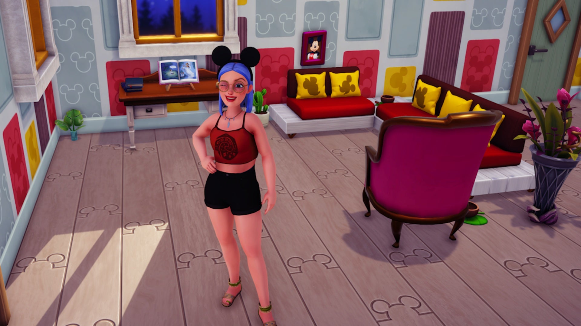 Personaje de Disney Dreamlight Valley en casa con muebles Dreamsnaps