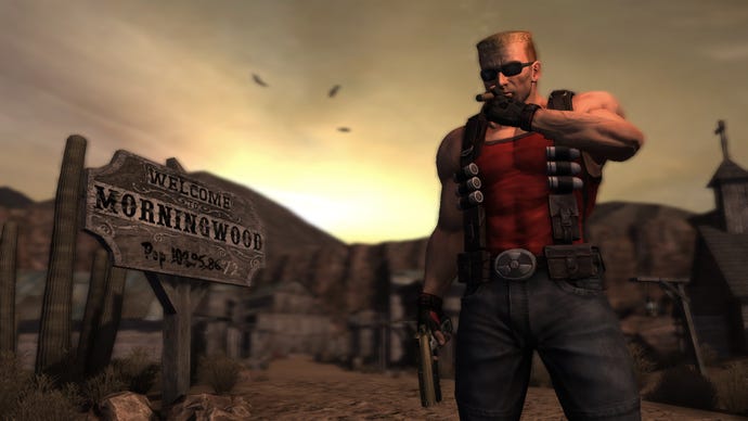 Ein Screenshot von Duke Nukem Forever, der Duke Nukem zeigt, wie er in der Nähe eines Schildes für die Stadt Morningwood eine Zigarre raucht.
