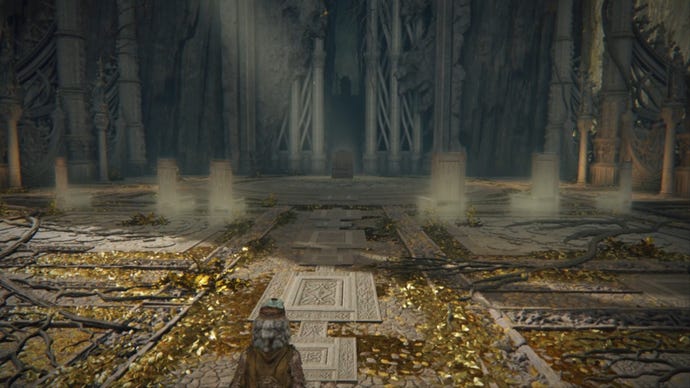 Elden Ring player approaches a large throne, which is sat opposite 6 spectral chairs. A shadowy figure stands on the steps ahead.