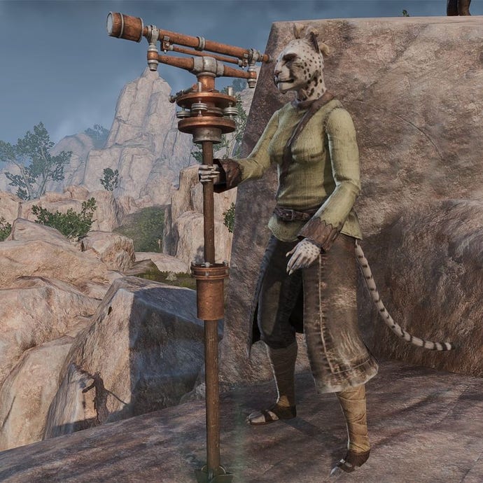 Ein Khajiit-Charakter mit Katzengesicht, der in The Elder Scrolls Online durch ein Teleskop blickt.