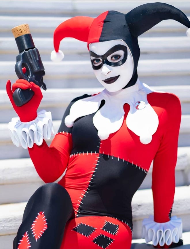 Harley Quin Cosplays