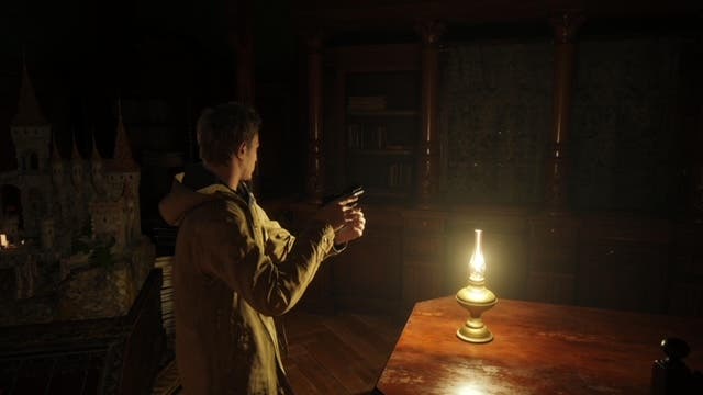 Ethan printr -o lumină în Resident Evil Village a treia persoană
