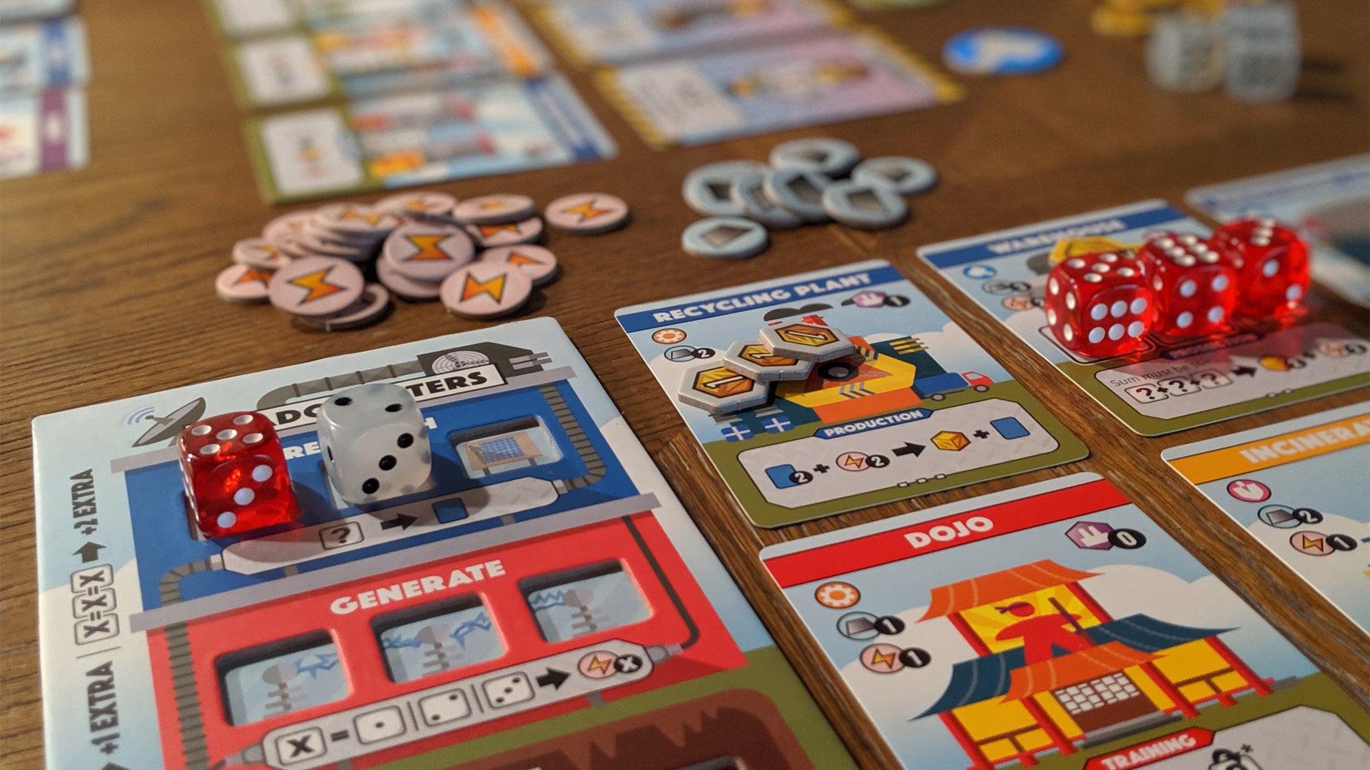 Fantastic Factories board game review - engine-building made easy