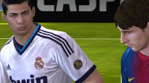 FIFA 13 iOS screens show pint-sized pitch action