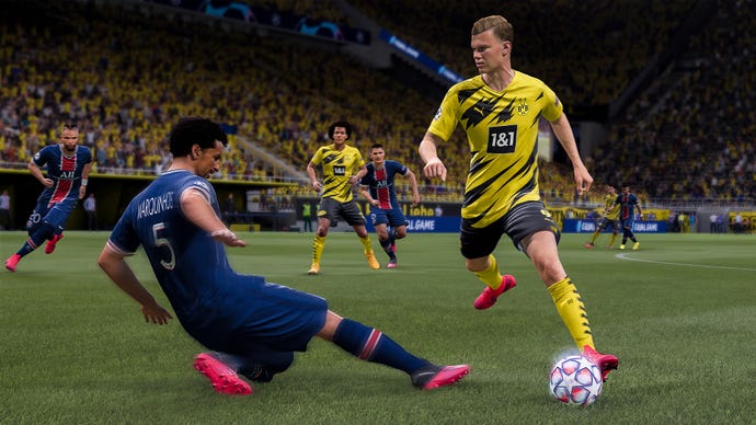 Footballing afoot in a Fifa 21 screenshot.