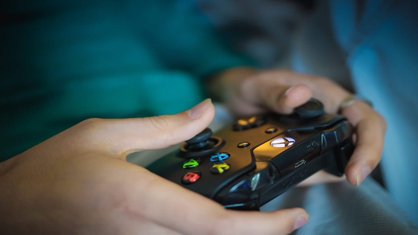 It turns out that more than 60% of people who play online games have  experienced harassment or abuse from others - GIGAZINE