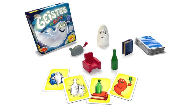 Geisties Blitz (Ghost Blitz) family board game box and components