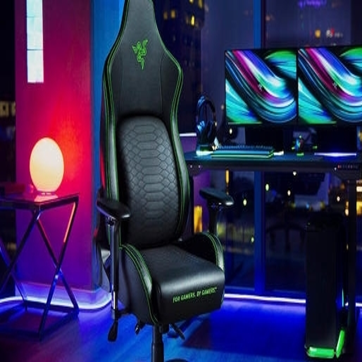 Friday Razer this offer on The gaming is $350 Black chair Iskur for